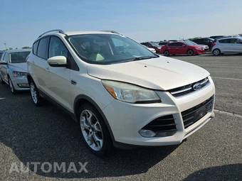 2014 Ford Escape Titanium – miniatura 3