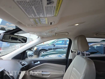 2014 Ford Escape Titanium – miniatura 17