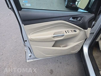 2014 Ford Escape Titanium – miniatura 9