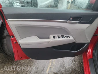 2014 Ford Escape Titanium – miniatura 9