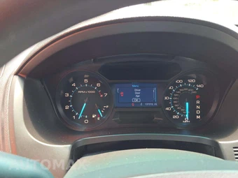 2014 Ford Explorer – miniatura 9
