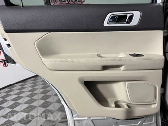 2014 Ford Explorer Limited - miniatura 46