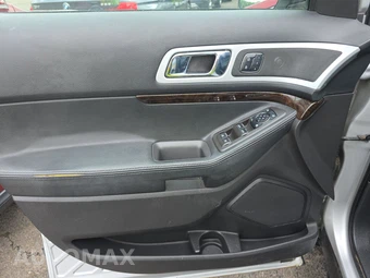 2014 Ford Explorer Limited – miniatura 9