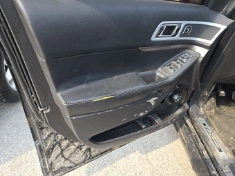 2014 Ford Explorer Sport - miniatura 15