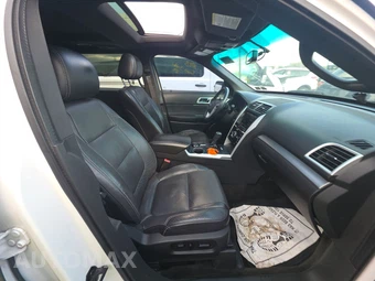 2014 Ford Explorer Sport - miniatura 8