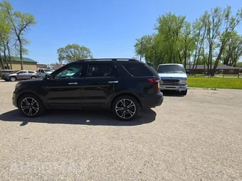 2014 Ford Explorer Sport - miniatura 3
