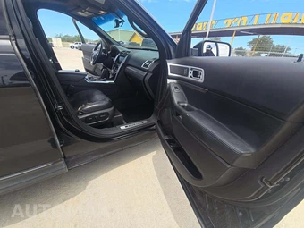 2014 Ford Explorer Sport – miniatura 19
