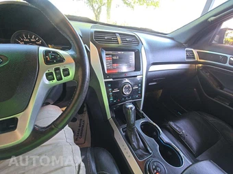 2014 Ford Explorer Sport – miniatura 10