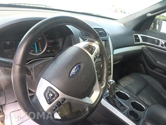 2014 Ford Explorer XLT – miniatura 11