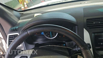 2014 Ford Explorer XLT – miniatura 29