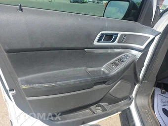 2014 Ford Explorer XLT – miniatura 9