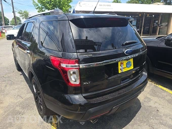 2014 Ford Explorer XLT – miniatura 2