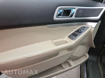 2014 Ford Explorer XLT - miniatura 9