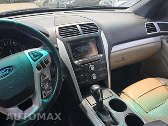 2014 Ford Explorer XLT – miniatura 10