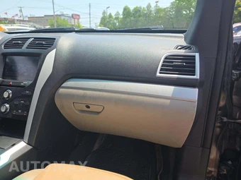 2014 Ford Explorer XLT – miniatura 20