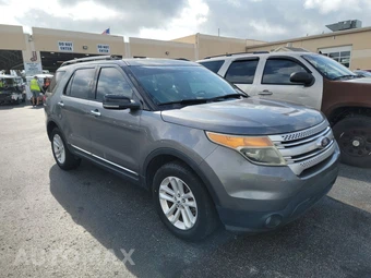 2014 Ford Explorer XLT – miniatura 3