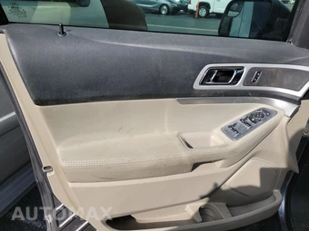 2014 Ford Explorer XLT – miniatura 9
