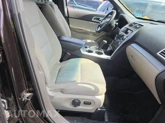 2014 Ford Explorer XLT - miniatura 8