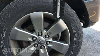 2014 Ford F-150 FX4 Crew Cab Short Bed - miniatura 29