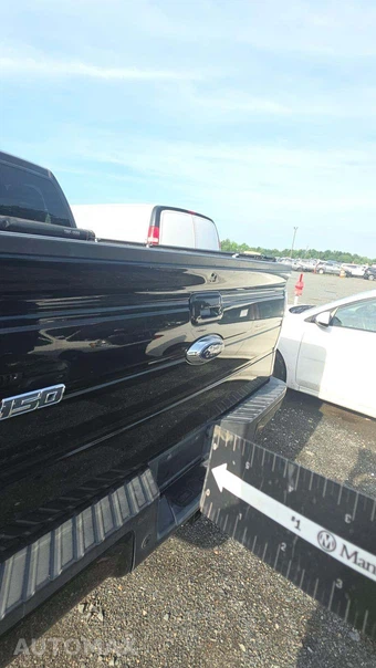 2014 Ford F-150 FX4 Crew Cab Short Bed – miniatura 32