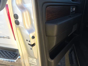 2014 Ford F-150 Lariat Crew Cab Medium Bed - miniatura 9