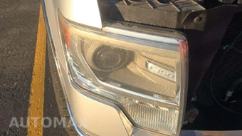 2014 Ford F-150 Lariat Crew Cab Medium Bed - miniatura 24