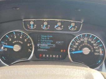 2014 Ford F-150 Lariat Crew Cab Short Bed - miniatura 9