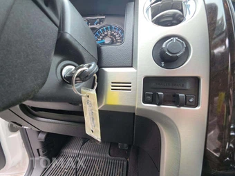 2014 Ford F-150 Platinum Crew Cab Short Bed - miniatura 8