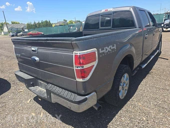 2014 Ford F-150 XLT Crew Cab Medium Bed – miniatura 3