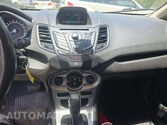 2014 Ford Fiesta SE Hatchback - miniatura 10
