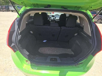 2014 Ford Fiesta SE Hatchback - miniatura 14