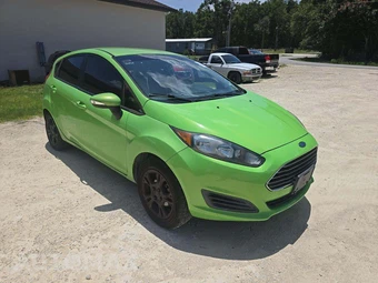 2014 Ford Fiesta SE Hatchback - miniatura 4