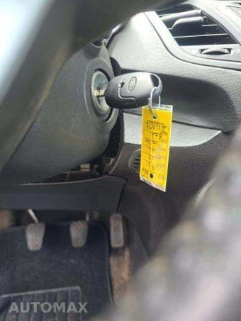 2014 Ford Fiesta SE Hatchback – miniatura 8