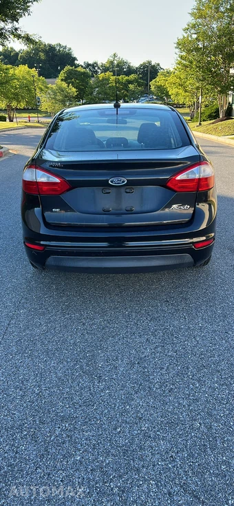 2014 Ford Fiesta SE Sedan - miniatura 2