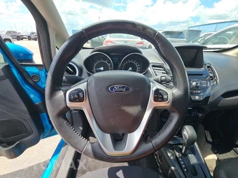 2014 Ford Fiesta SE Sedan – miniatura 10