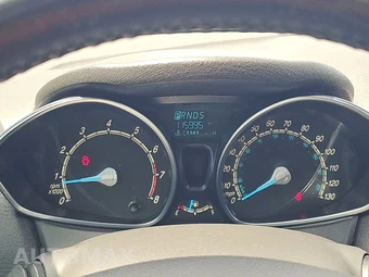 2014 Ford Fiesta SE Sedan – miniatura 12