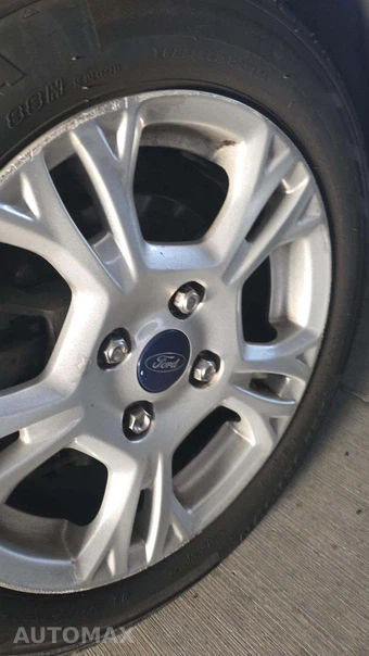 2014 Ford Fiesta SE Sedan – miniatura 18
