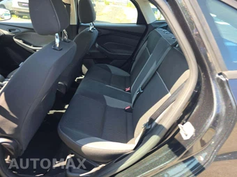 2014 Ford Focus S Sedan - miniatura 13