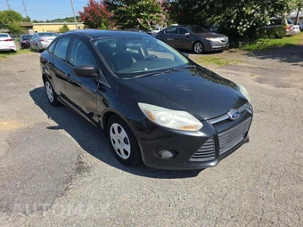 2014 Ford Focus S Sedan - miniatura 4
