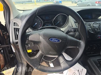 2014 Ford Focus S Sedan – miniatura 10