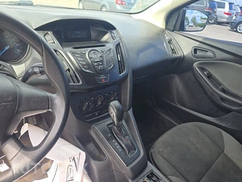 2014 Ford Focus S Sedan – miniatura 11