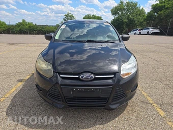 2014 Ford Focus S Sedan – miniatura 2