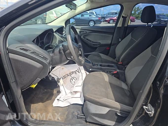 2014 Ford Focus S Sedan – miniatura 7
