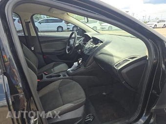 2014 Ford Focus S Sedan – miniatura 8