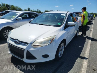 2014 Ford Focus SE Hatchback