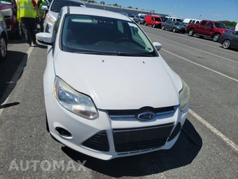 2014 Ford Focus SE Hatchback – miniatura 2