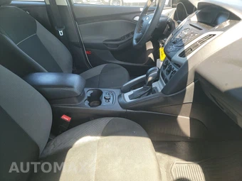 2014 Ford Focus SE Hatchback – miniatura 8
