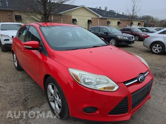 2014 Ford Focus SE Hatchback – miniatura 3