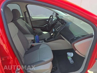 2014 Ford Focus SE Hatchback – miniatura 18