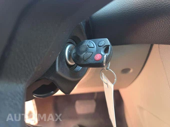 2014 Ford Focus SE Hatchback – miniatura 8